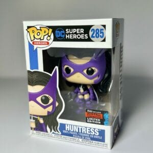 dc super heroes huntress funko pop!