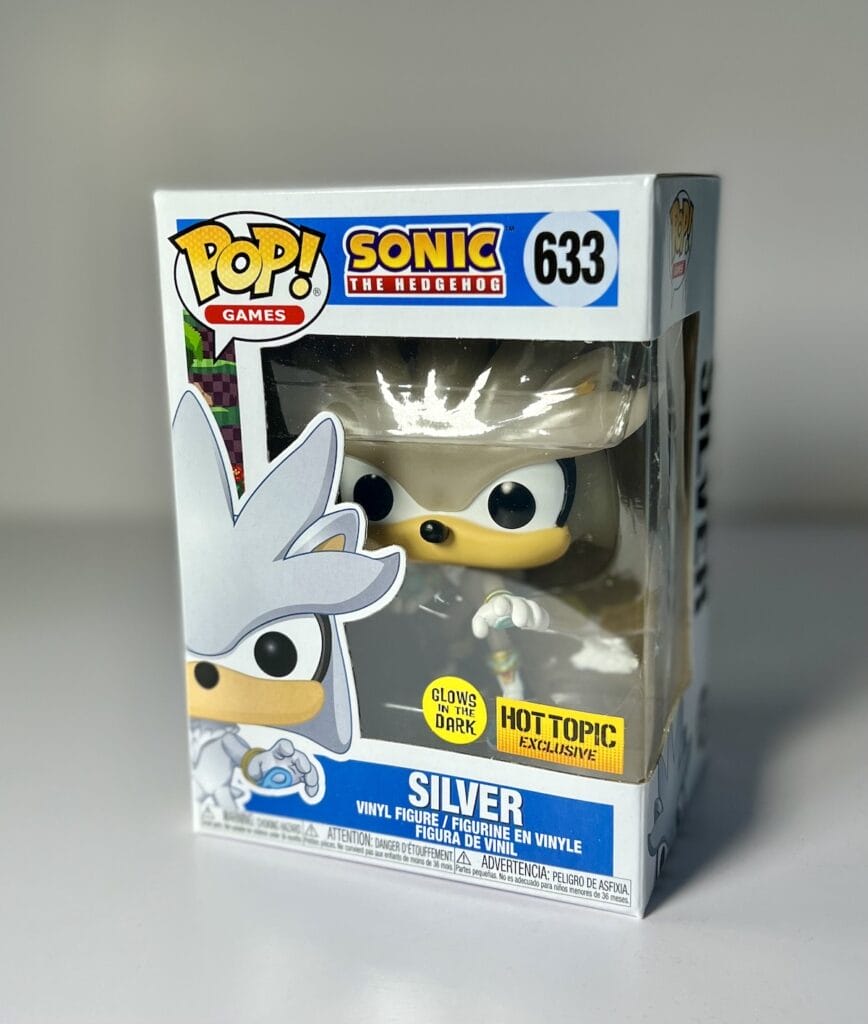 Buy Pop! Pin Sonic (Glow) at Funko.